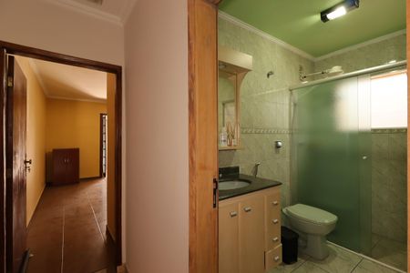 Casa à venda com 221m², 3 quartos e 2 vagasCorredor do piso superior