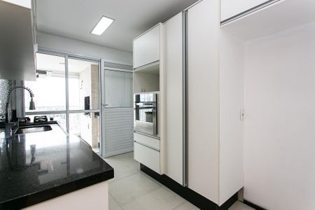 Apartamento para alugar com 92m², 2 quartos e 2 vagasCozinha