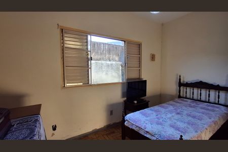 Casa à venda com 83m², 2 quartos e 6 vagasQuarto 2