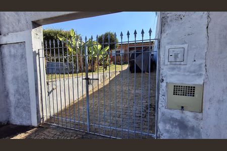 Casa à venda com 83m², 2 quartos e 6 vagasFachada