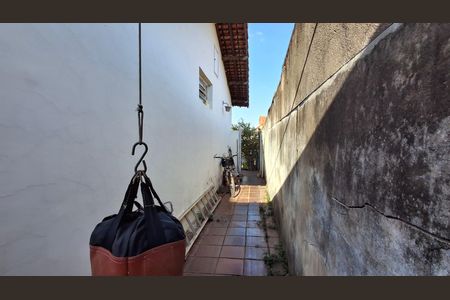 Casa à venda com 83m², 2 quartos e 6 vagasQuintal