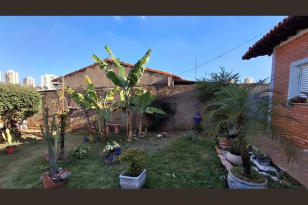 Casa à venda com 83m², 2 quartos e 6 vagasQuintal