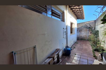 Casa à venda com 83m², 2 quartos e 6 vagasÁrea de Serviço