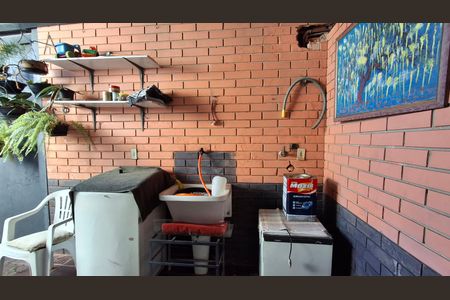 Casa à venda com 83m², 2 quartos e 6 vagasÁrea de Serviço