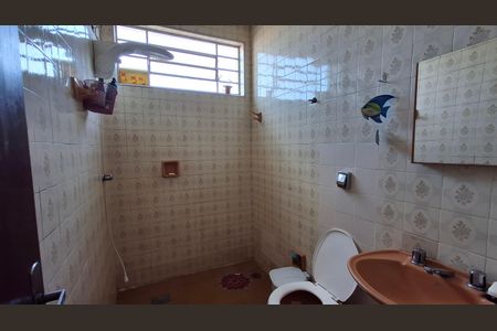 Casa à venda com 83m², 2 quartos e 6 vagasBanheiro