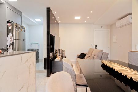 Apartamento à venda com 55m², 2 quartos e 1 vagaSala