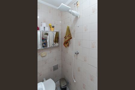 Casa à venda com 134m², 4 quartos e 2 vagasFundos - Banheiro