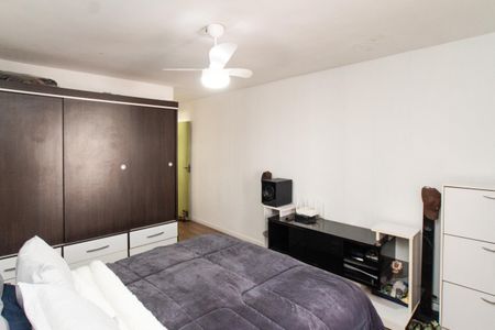 Casa à venda com 134m², 4 quartos e 2 vagasSuíte