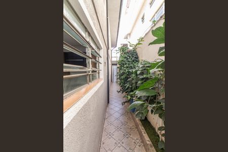 Casa à venda com 134m², 4 quartos e 2 vagasCorredor