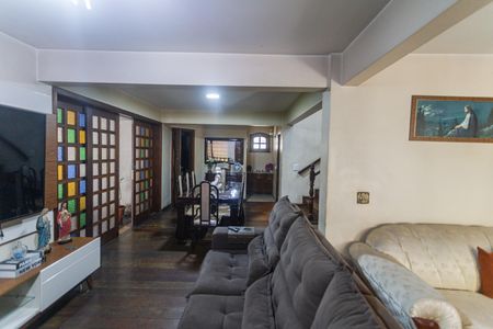 Casa para alugar com 360m², 4 quartos e 3 vagasSala