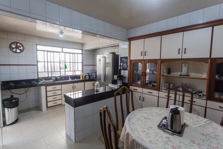 Casa para alugar com 360m², 4 quartos e 3 vagasCozinha