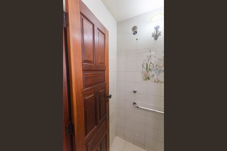 Casa para alugar com 360m², 4 quartos e 3 vagasBanheiro Social 1