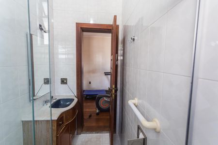 Casa para alugar com 360m², 4 quartos e 3 vagasBanheiro da Suíte 2 no 2° Andar