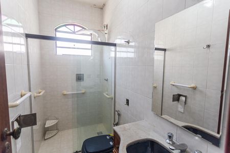 Casa para alugar com 360m², 4 quartos e 3 vagasBanheiro da Suíte 2 no 2° Andar