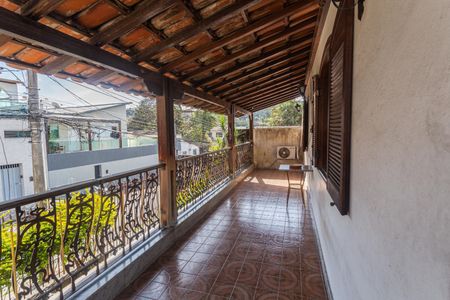 Casa para alugar com 360m², 4 quartos e 3 vagasVaranda no 2° Andar