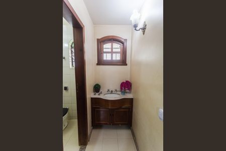 Casa para alugar com 360m², 4 quartos e 3 vagasBanheiro Social 1