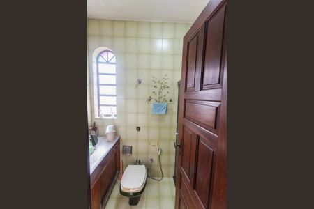 Casa para alugar com 360m², 4 quartos e 3 vagasBanheiro da Suíte 1 no 2° Andar