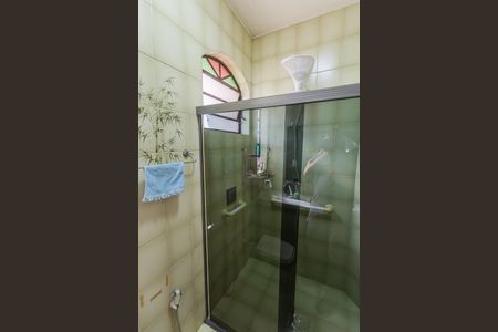 Casa para alugar com 360m², 4 quartos e 3 vagasBanheiro da Suíte 1 no 2° Andar