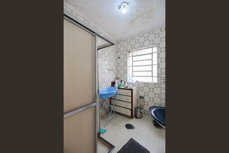 Casa à venda com 120m², 3 quartos e sem vaga Casa à venda com 120m², 3 quartos e sem vagaBanheiro