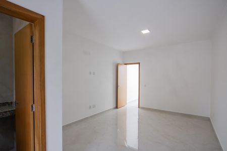 Casa à venda com 135m², 3 quartos e 2 vagasSuite