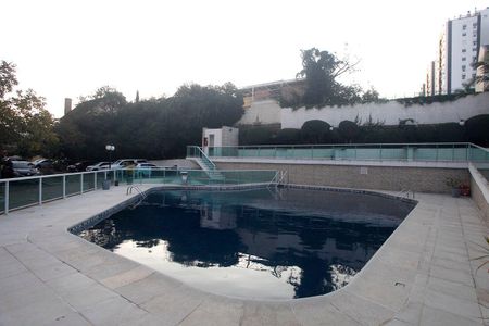 Apartamento para alugar com 191m², 4 quartos e 2 vagasÁrea Comum - Piscina