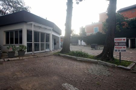 Apartamento para alugar com 191m², 4 quartos e 2 vagasBox Garagem (vaga 2)