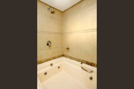 Apartamento para alugar com 191m², 4 quartos e 2 vagasBanheiro 1 Quarto Suíte