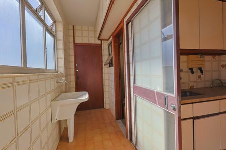 Apartamento à venda com 140m², 3 quartos e 2 vagas Apartamento à venda com 140m², 3 quartos e 2 vagasÁrea de Serviço