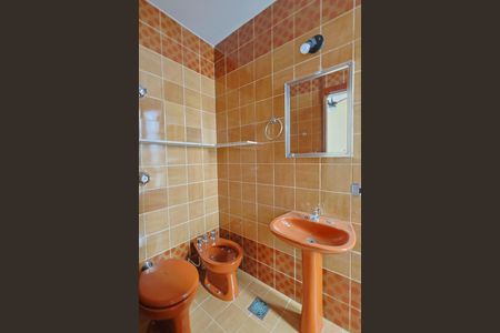 Apartamento à venda com 140m², 3 quartos e 2 vagas Apartamento à venda com 140m², 3 quartos e 2 vagasBanheiro da Suíte 3