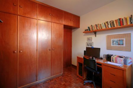 Apartamento à venda com 148m², 4 quartos e 2 vagasQuarto 3