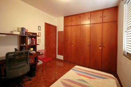 Apartamento à venda com 148m², 4 quartos e 2 vagasQuarto 2