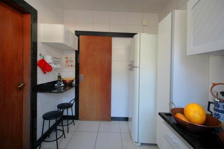 Apartamento à venda com 148m², 4 quartos e 2 vagasCozinha