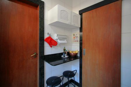 Apartamento à venda com 148m², 4 quartos e 2 vagasCozinha