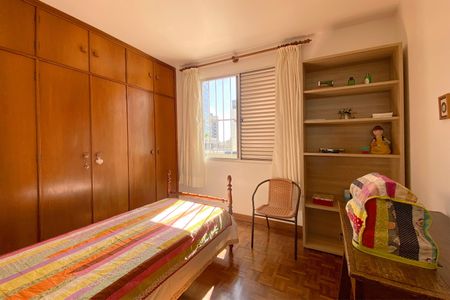 Apartamento à venda com 148m², 4 quartos e 2 vagasQuarto 4