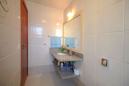 Apartamento à venda com 148m², 4 quartos e 2 vagasBanheiro da Suíte
