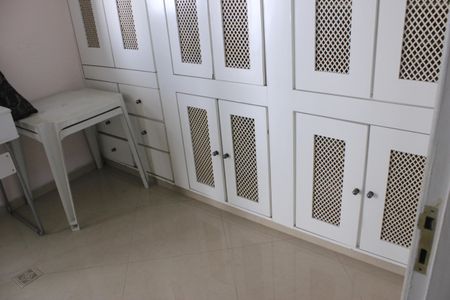 Casa à venda com 306m², 5 quartos e 3 vagasSuíte 1