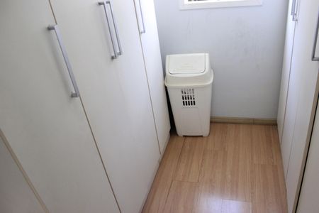 Casa à venda com 306m², 5 quartos e 3 vagasCloset da Suíte 2