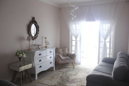 Casa à venda com 306m², 5 quartos e 3 vagasSala