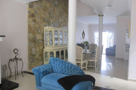 Casa à venda com 306m², 5 quartos e 3 vagasSala de jantar