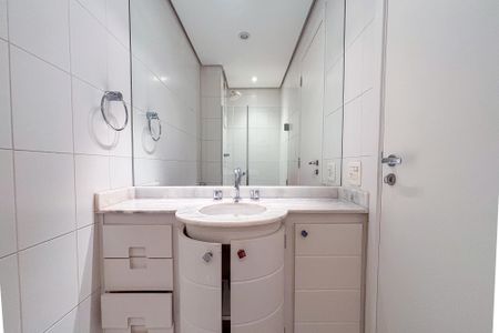 Apartamento para alugar com 88m², 2 quartos e 2 vagas Apartamento para alugar com 88m², 2 quartos e 2 vagasBanheiro da Suíte
