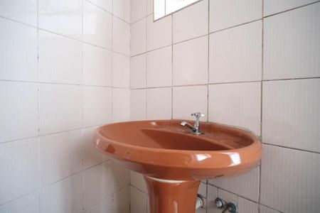 Casa à venda com 260m², 4 quartos e 2 vagasLavabo