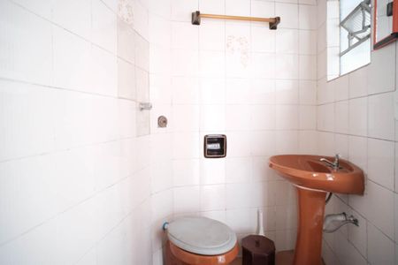 Casa à venda com 260m², 4 quartos e 2 vagasLavabo