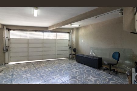 Casa à venda com 260m², 4 quartos e 2 vagasGaragem