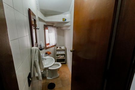 Casa à venda com 520m², 5 quartos e 8 vagas Casa à venda com 520m², 5 quartos e 8 vagasLavabo