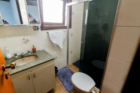 Casa à venda com 520m², 5 quartos e 8 vagas Casa à venda com 520m², 5 quartos e 8 vagasBanheiro da Suíte 2