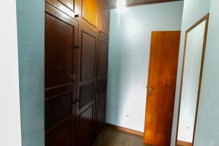 Casa à venda com 520m², 5 quartos e 8 vagas Casa à venda com 520m², 5 quartos e 8 vagasSuíte 2