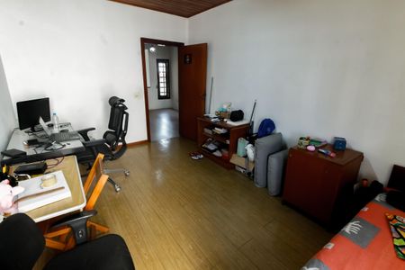 Casa à venda com 520m², 5 quartos e 8 vagas Casa à venda com 520m², 5 quartos e 8 vagasQuarto 1