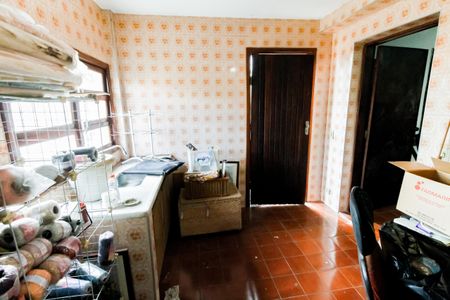 Casa à venda com 520m², 5 quartos e 8 vagas Casa à venda com 520m², 5 quartos e 8 vagasEdicula - cozinha