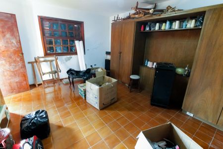 Casa à venda com 520m², 5 quartos e 8 vagas Casa à venda com 520m², 5 quartos e 8 vagasEdicula - quarto