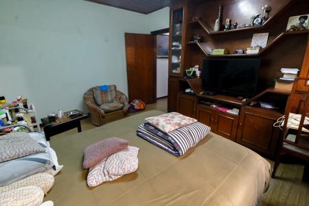 Casa à venda com 520m², 5 quartos e 8 vagas Casa à venda com 520m², 5 quartos e 8 vagasQuarto 2